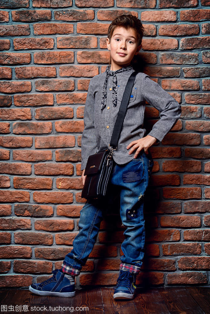 青春時(shí)尚密碼 解碼當(dāng)代青少年服飾文化